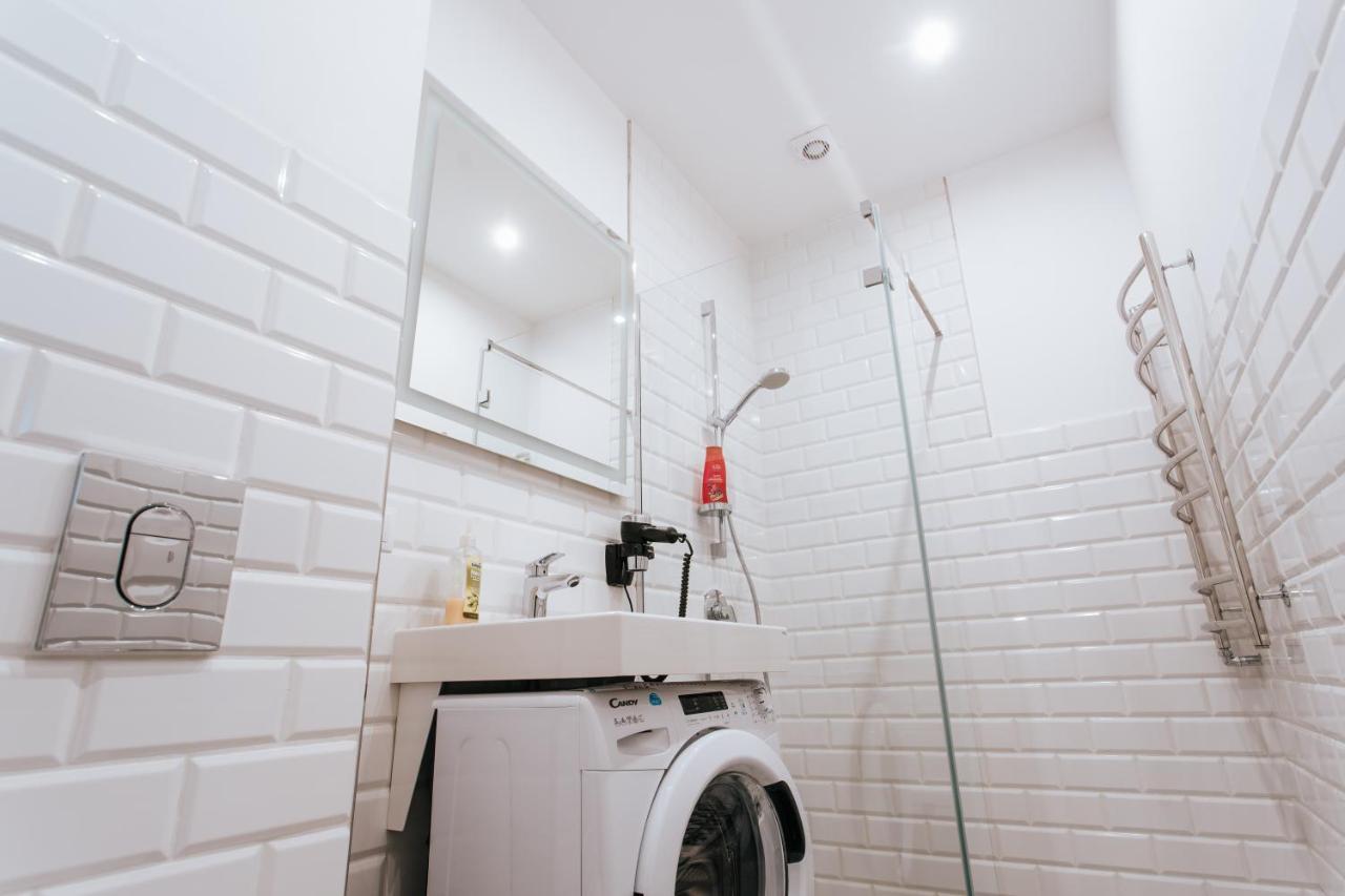 Stylish Latvian-Style Studio Apartment Near City Center, Parks, Cafes & Public Transit Riga Exteriér fotografie